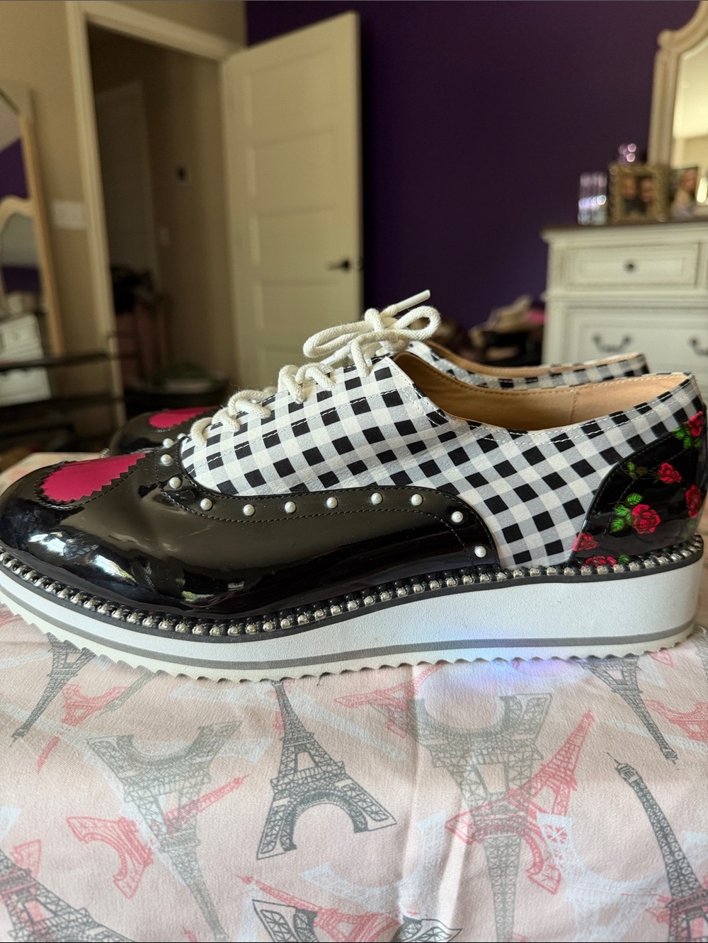 Betsey Johnson Black & White Gingham Flats with Pink Heart Accent - Picture 4 of 6